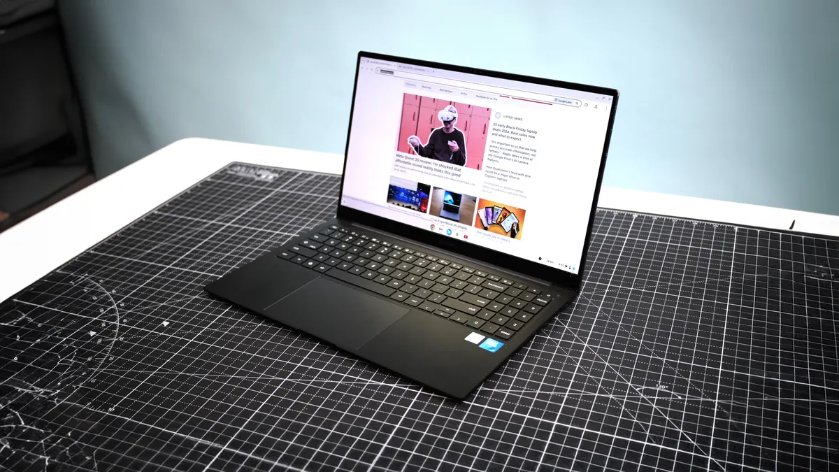Chromebook Terbaik 2025.jpg